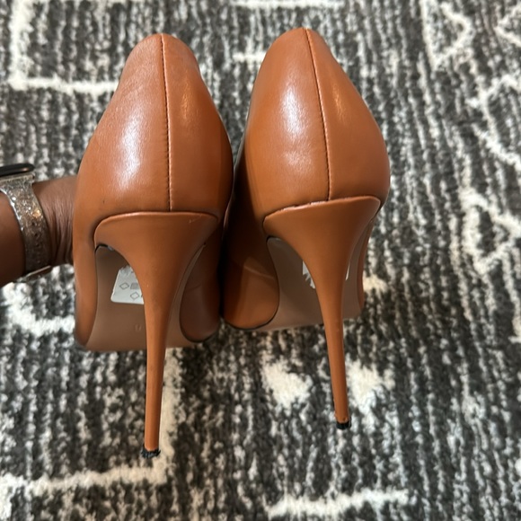 [SOLD] Pumps - Picture 10 of 12